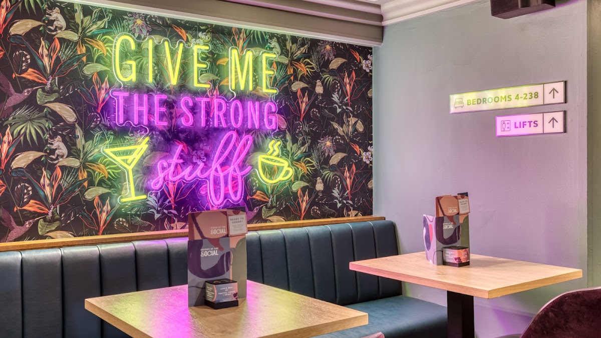 Premier Inn Glasgow Airport hotel