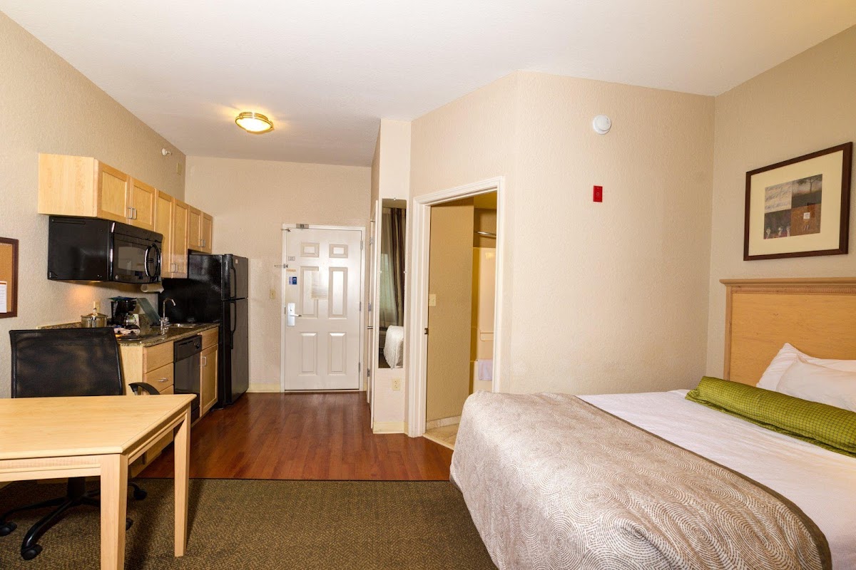 Candlewood Suites Ft Myers I-75 by IHG Hotel 2