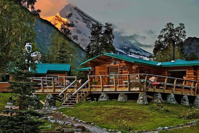 Redoubt Mountain Lodge