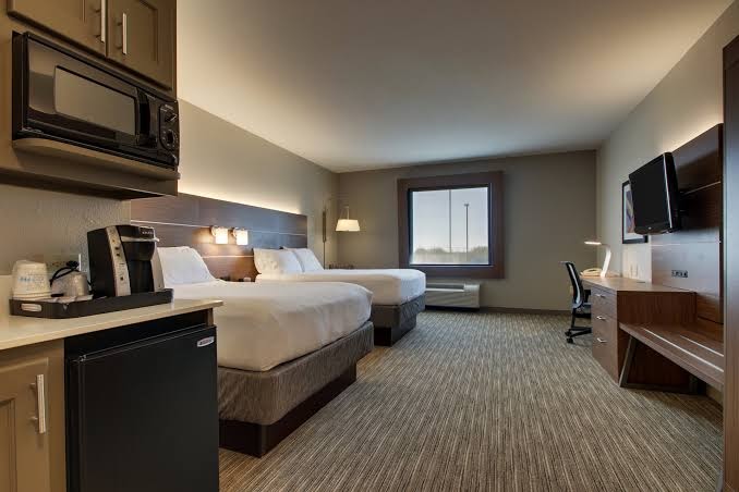 Holiday Inn Express & Suites Vernon College Area (Hwy 287) Hotel 2