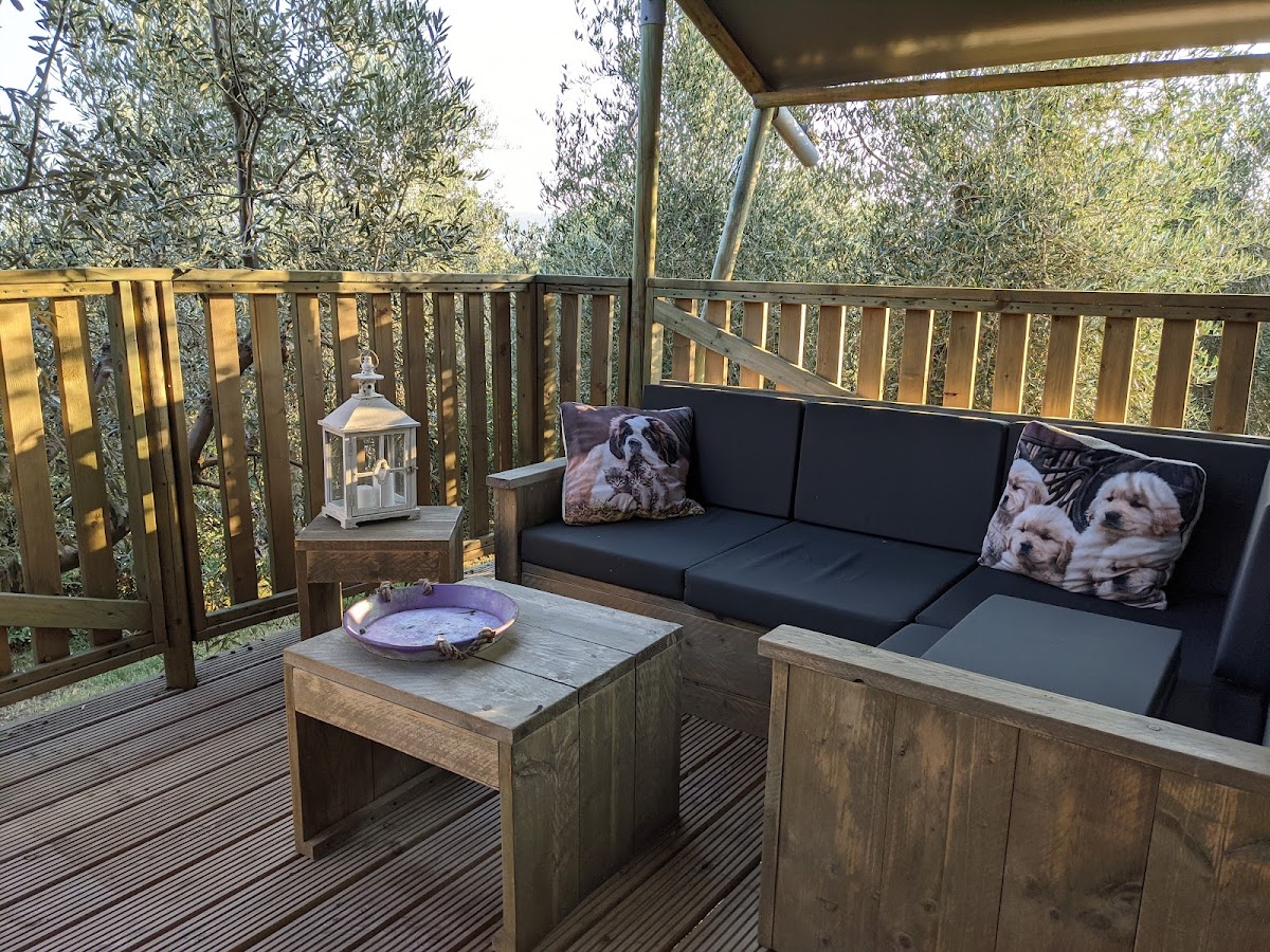 Poggio rosso glamping Hotel 2