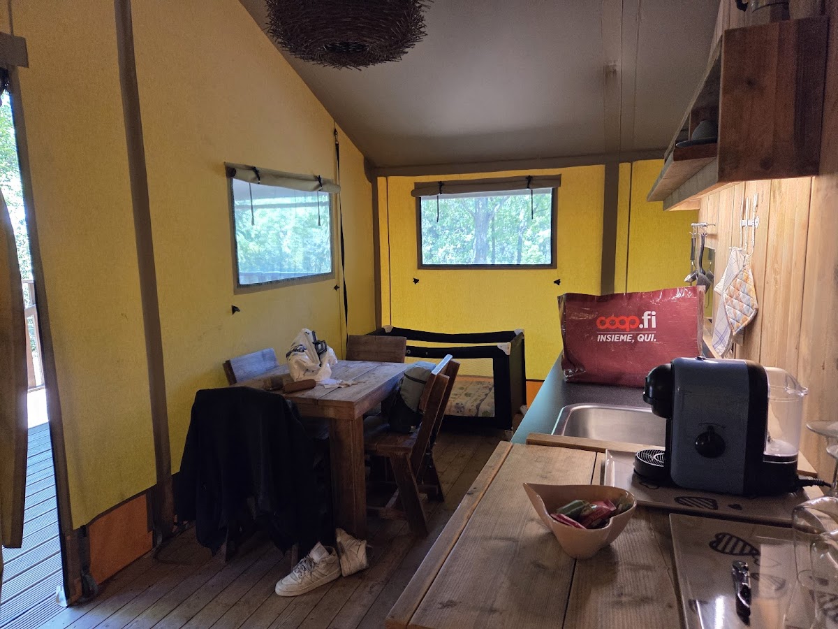 Poggio rosso glamping Hotel 3