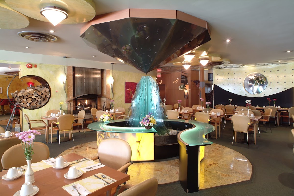 Holiday Inn Niagara Falls - by the Falls by IHG Hotel 2
