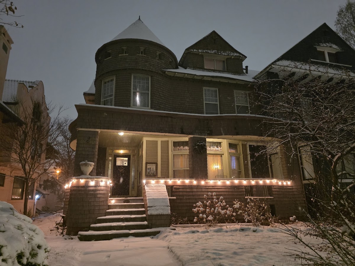 The Kings Throne Inn and Guest House Hotel 3