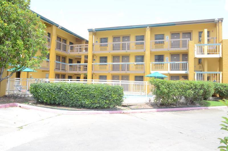 Americas Inn