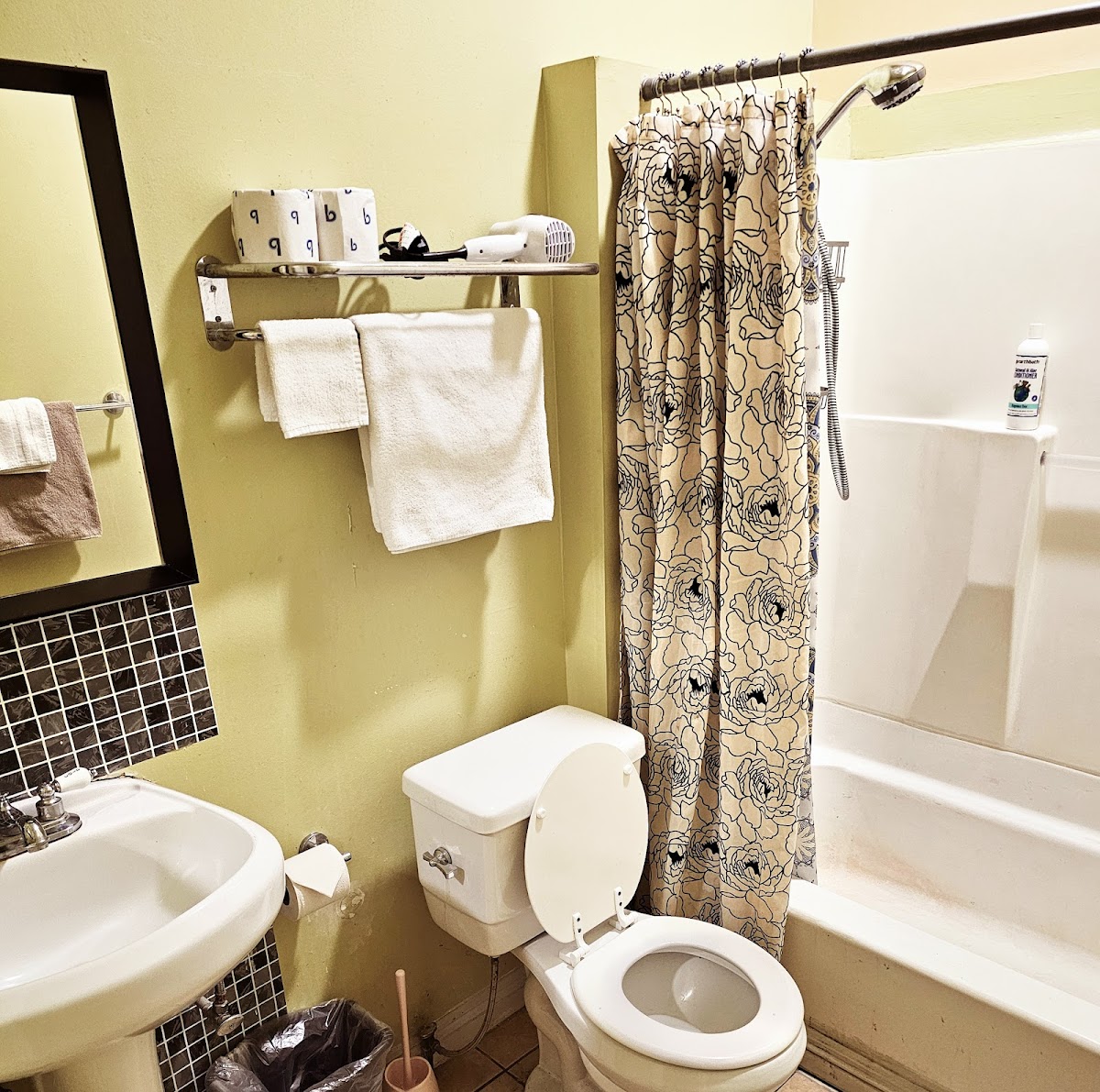 Mama Bed & Bath Hotel 3
