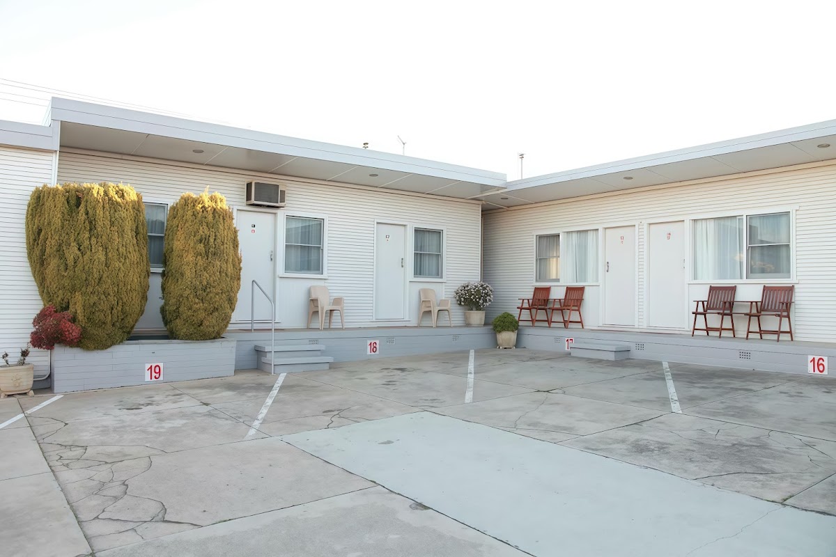Hillview Motel