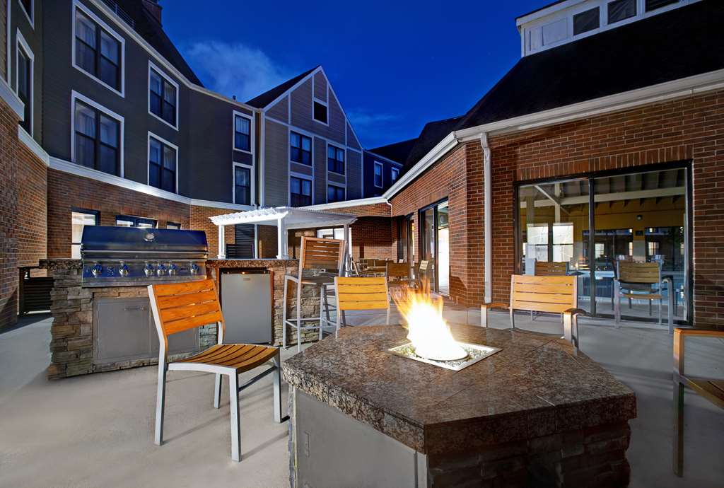 Homewood Suites by Hilton Chicago-Lincolnshire Hotel 2
