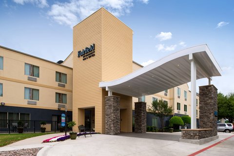 Fairfield by Marriott Inn & Suites Arlington Near Six Flags
