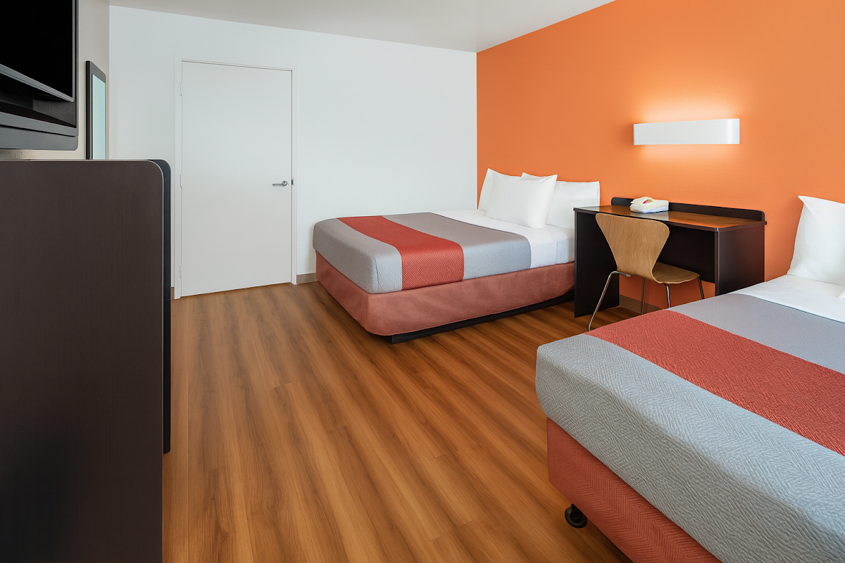 Motel 6 Thousand Oaks, CA Hotel 3