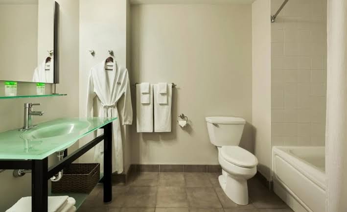 Impéria Hôtel & Suites St-Eustache Hotel 2
