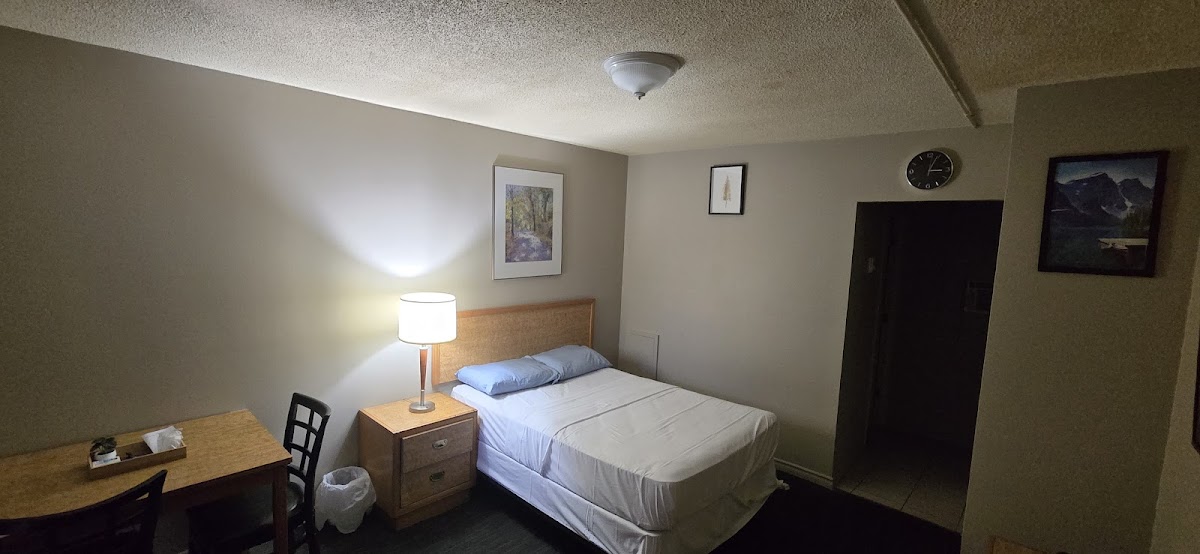 Travellers Choice Motel - Windsor Hotel 2