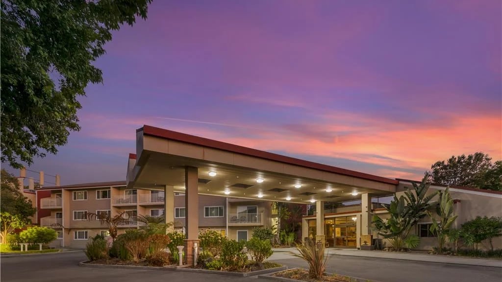 Best Western Plus Garden Court Inn