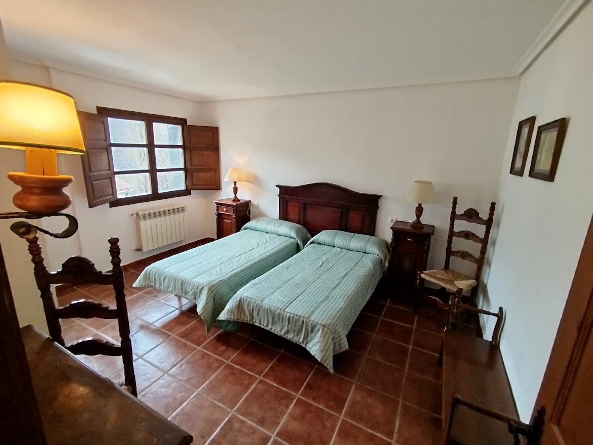 Albergue El Caserón de Fuentes Carrionas Hotel 2