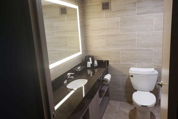 Wyndham Garden Totowa Hotel 3