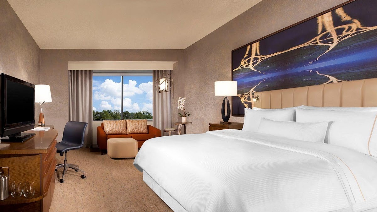 The Westin Dallas Park Central Hotel 2