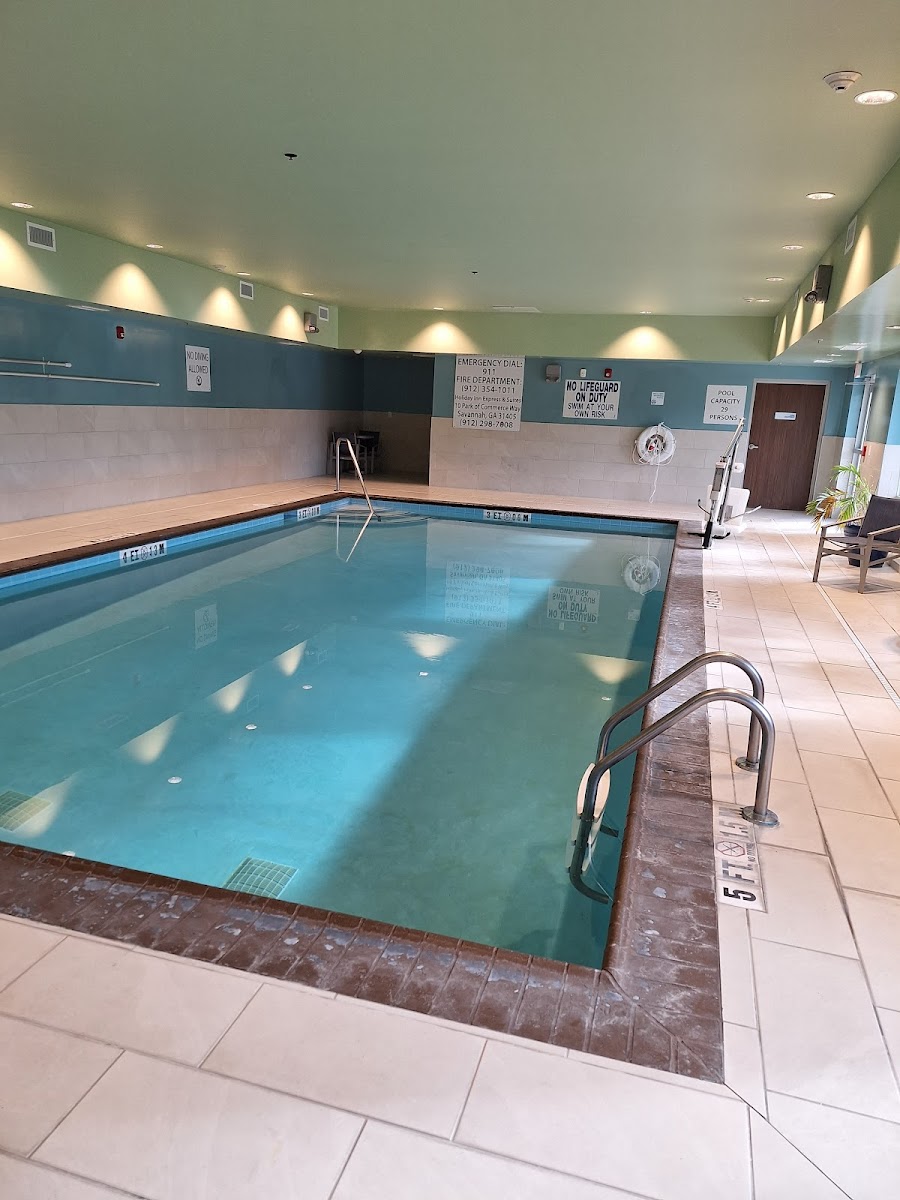 Holiday Inn Express & Suites Savannah W - Chatham Parkway by IHG Hotel 3
