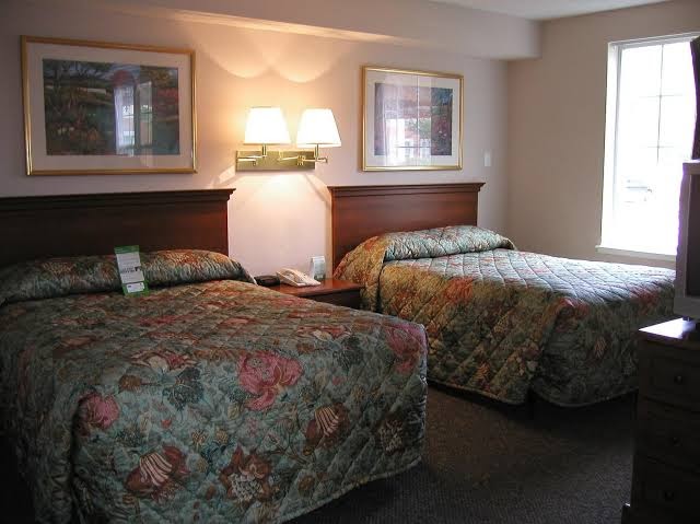 Crestwood Suites of Colorado Springs Hotel 2