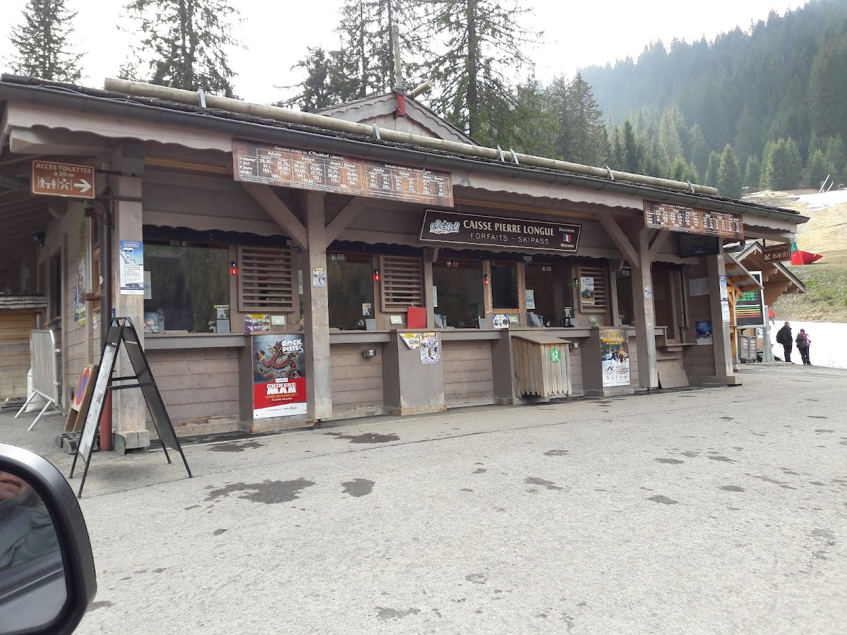 Caisses de Pierre Longue