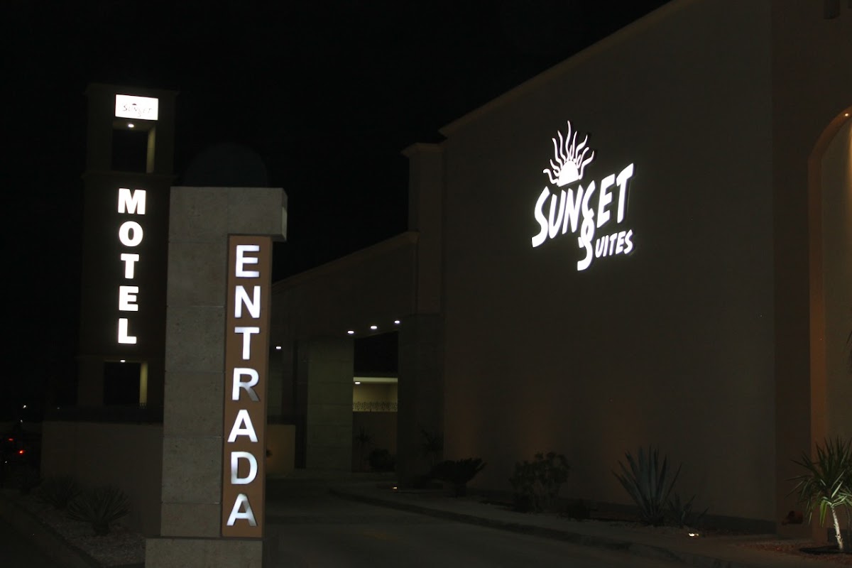 Motel Sunset Suites