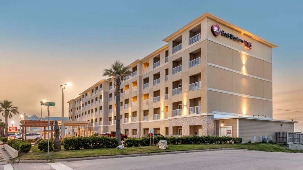 Best Western Plus Galveston Suites