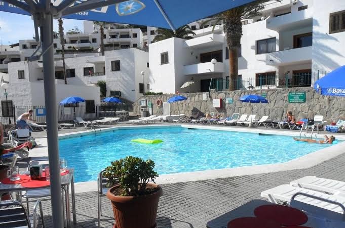 Apartamentos Cumana Hotel 1
