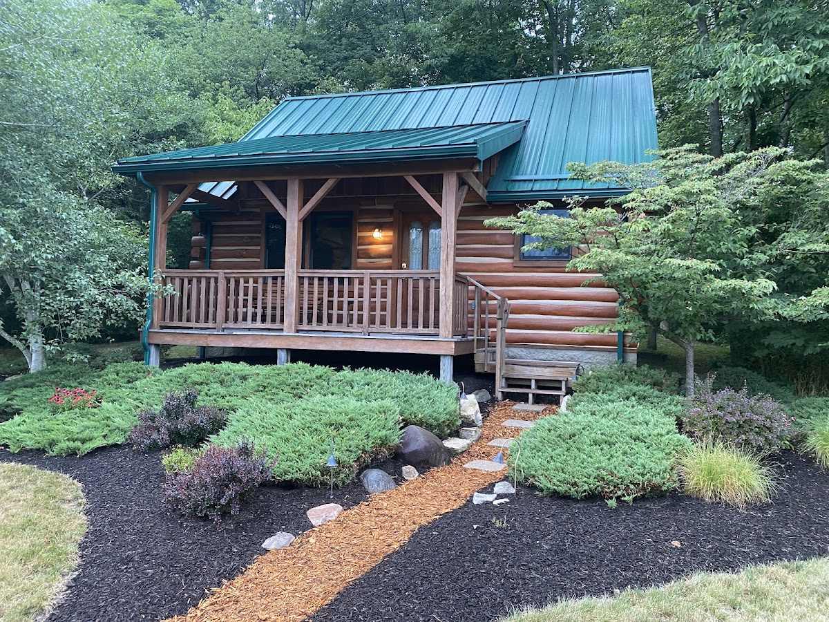 Cabins & Candlelight Hotel 2