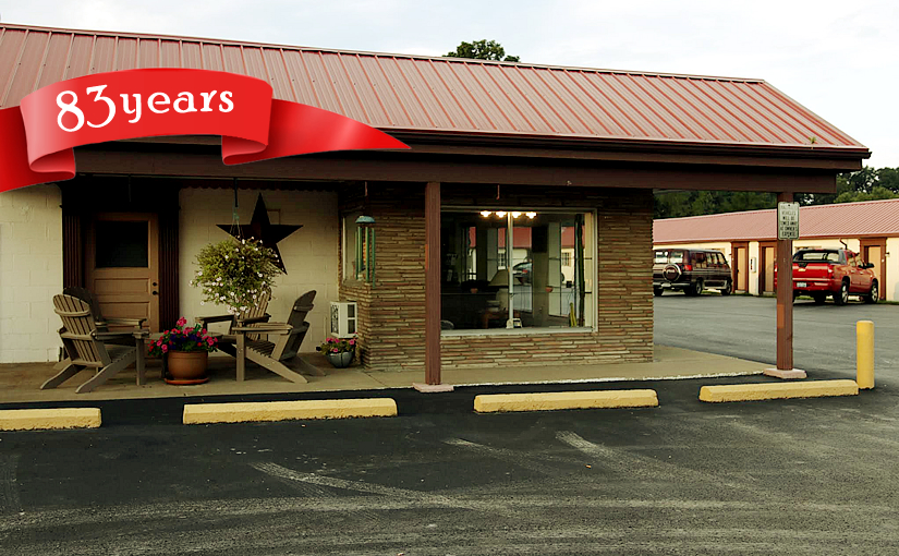 Baker's Motel Hotel 1