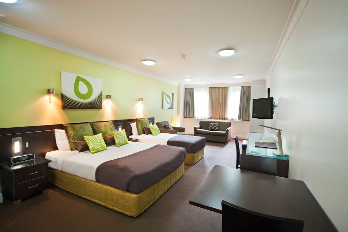 Hyde Park Inn Hotel 2