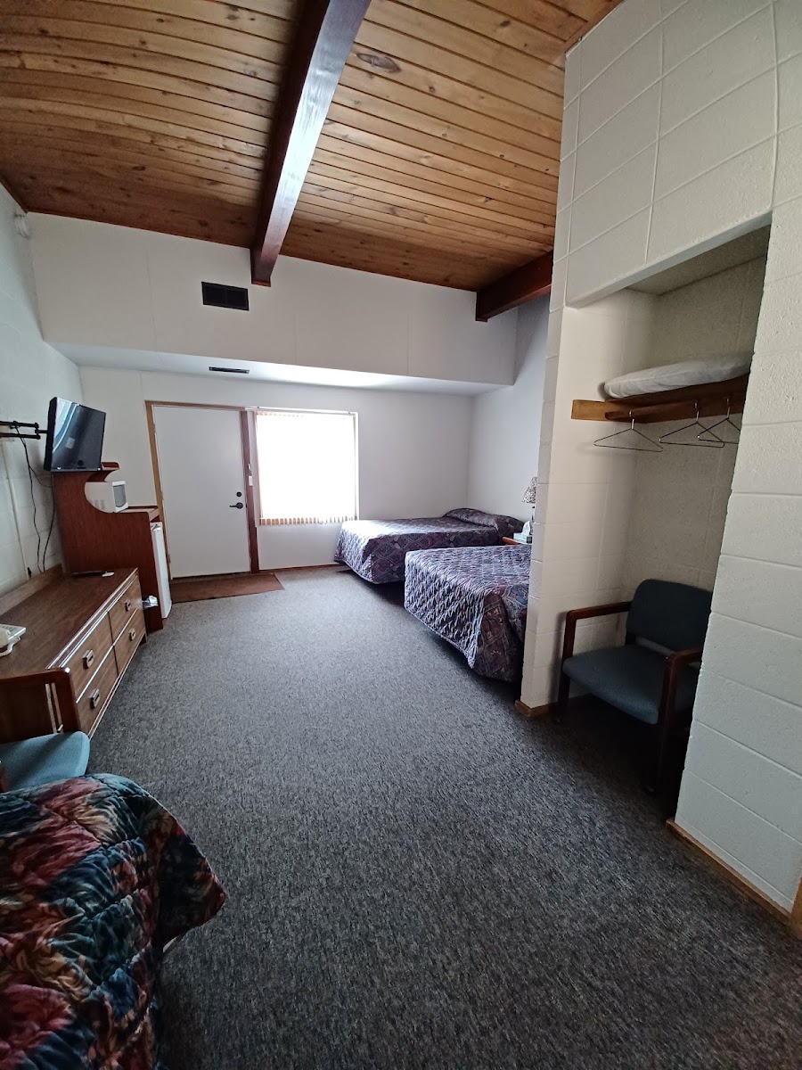Evenox Motel, LLC Hotel 3