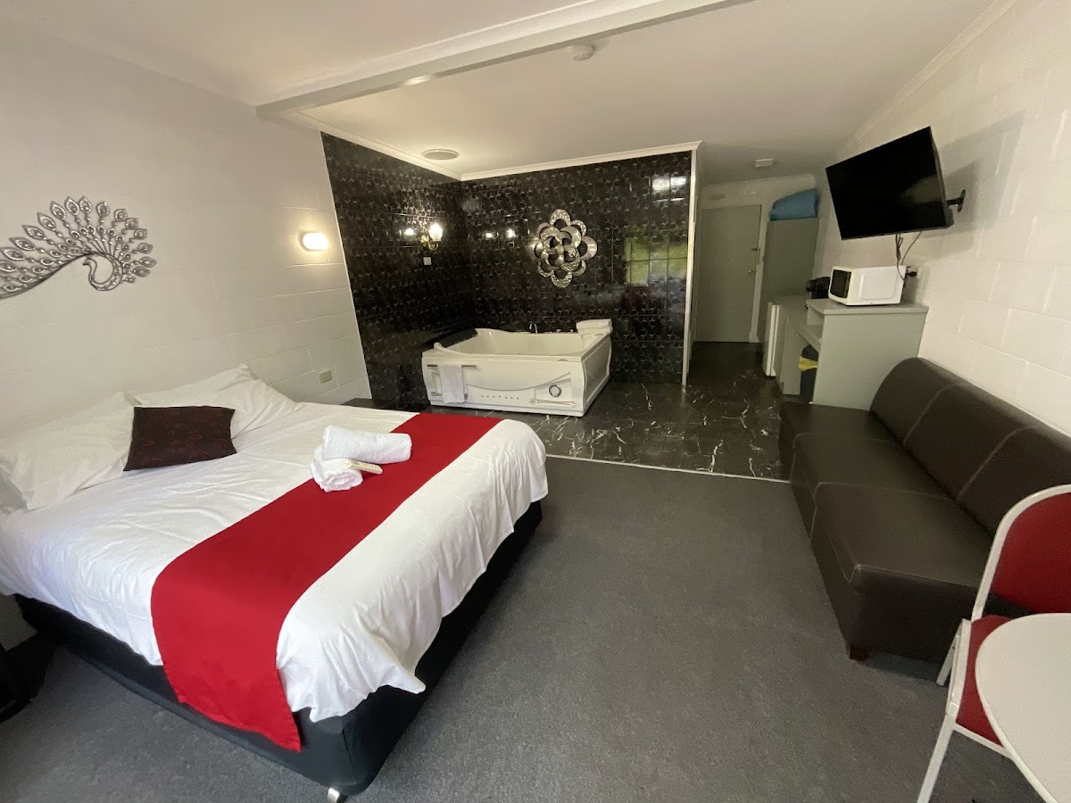Grampians Motel Hotel 2