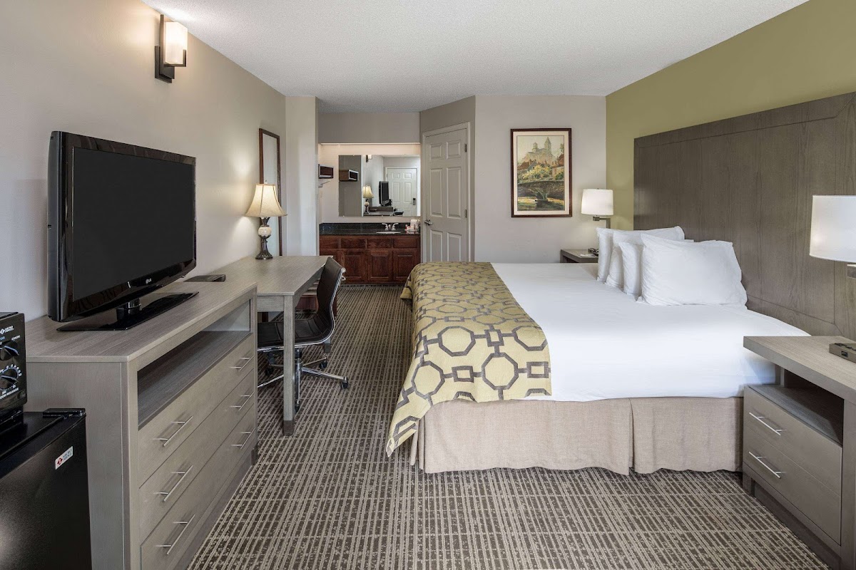 Baymont by Wyndham Cleveland Hotel 2