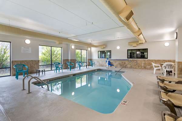 Comfort Suites Kodak Sevierville Hotel 3