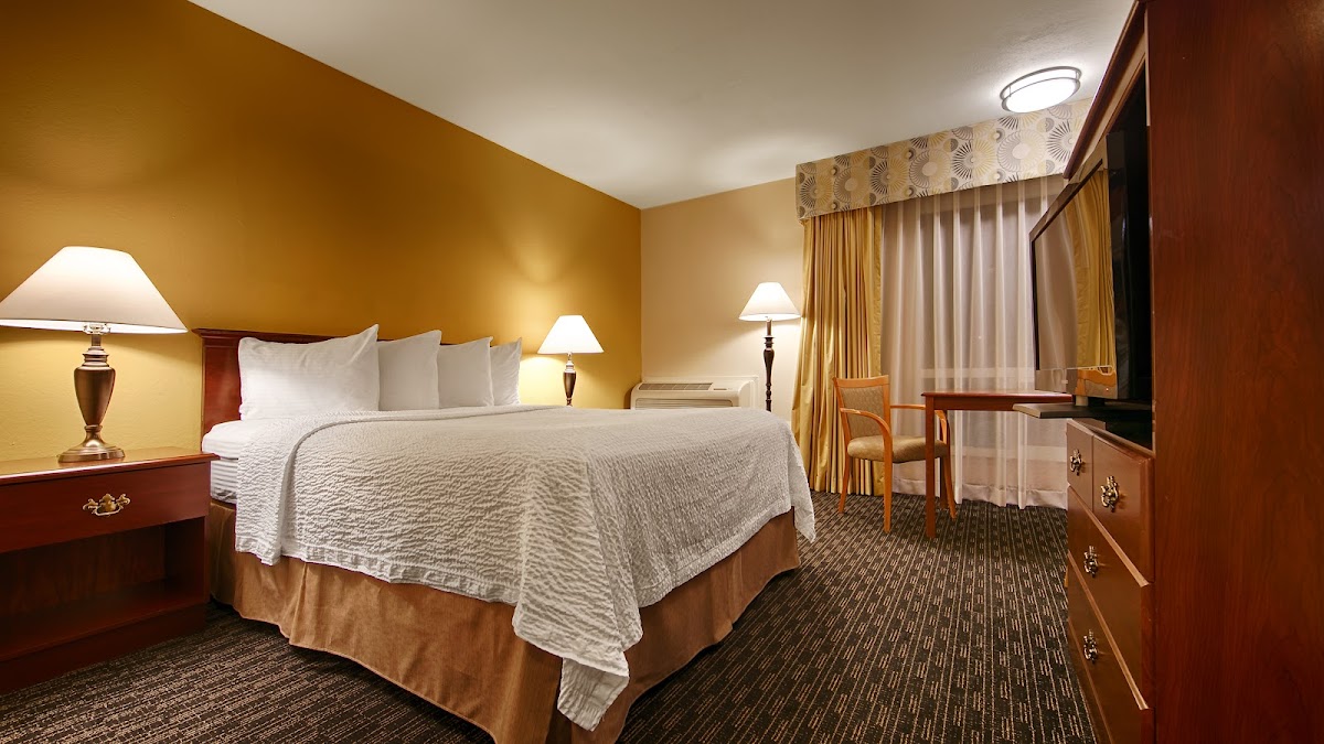 Best Western Village Inn Hotel 2