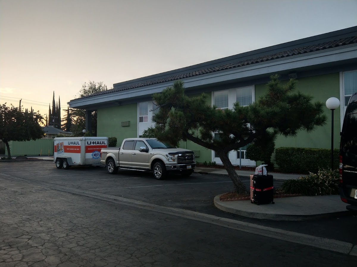 Best Western Village Inn
