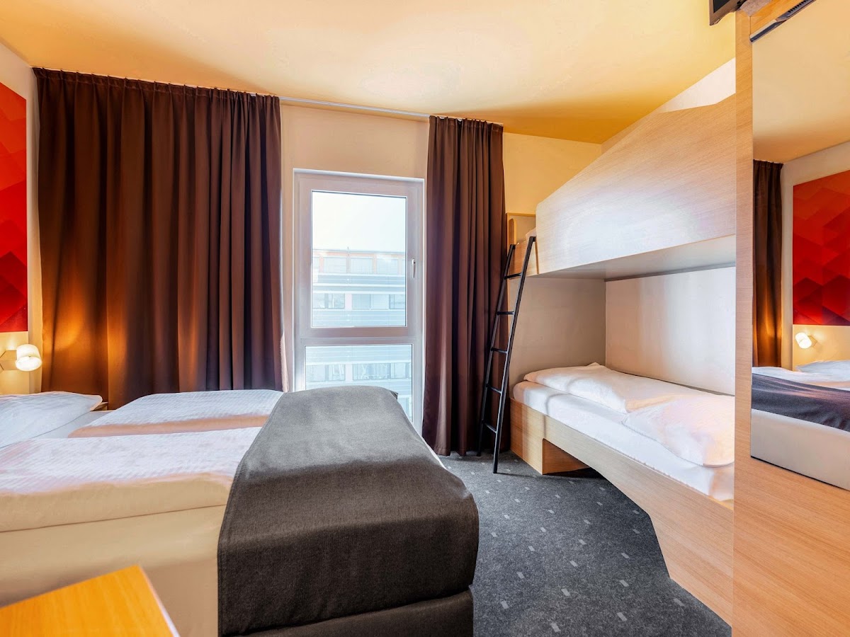 B&B HOTEL Stuttgart-Bad Cannstatt Hotel 2