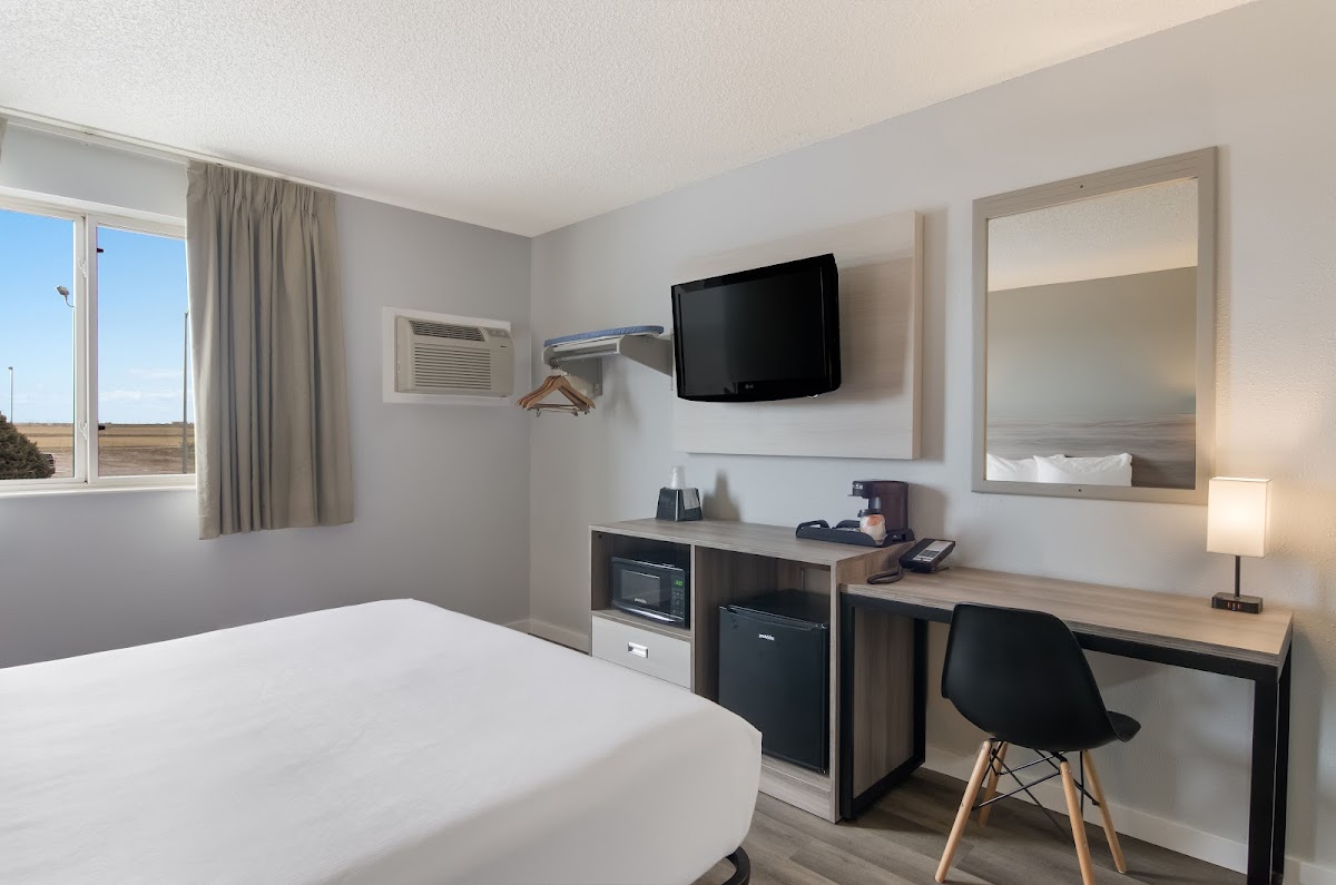 Econo Lodge Scottsbluff Hotel 2
