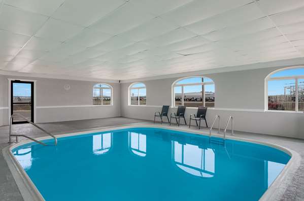 Econo Lodge Scottsbluff Hotel 3