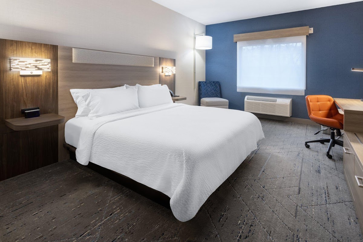 Holiday Inn Express & Suites Monaca - Center Township by IHG Hotel 2