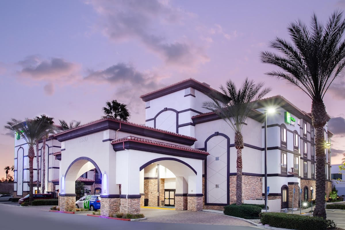 Holiday Inn Express & Suites Ontario Airport by IHG