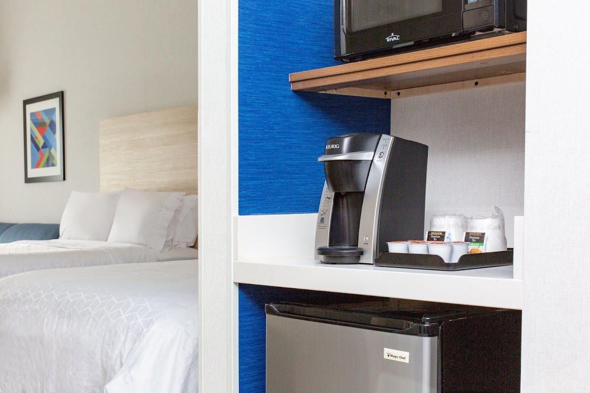 Holiday Inn Express & Suites Ontario Airport by IHG