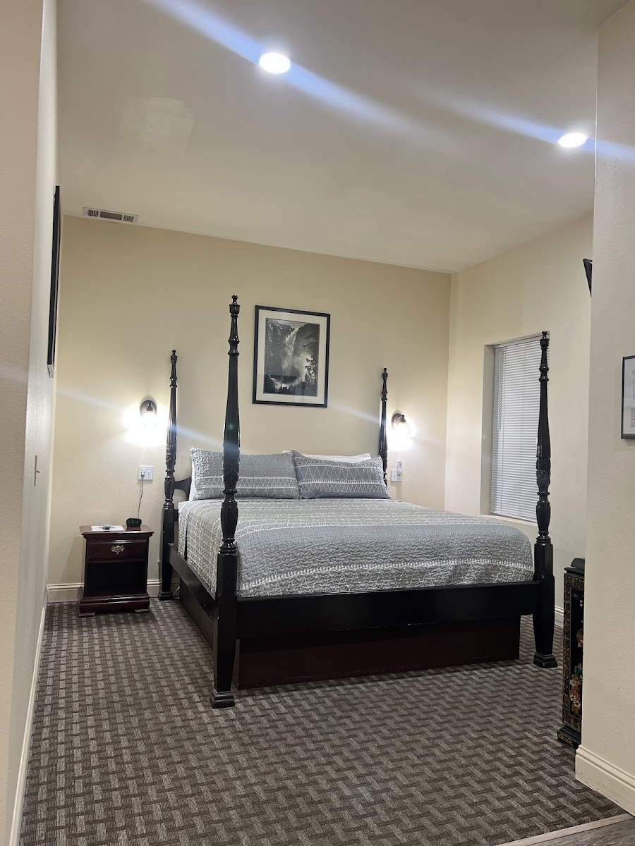 5th Street Inn Hotel 2