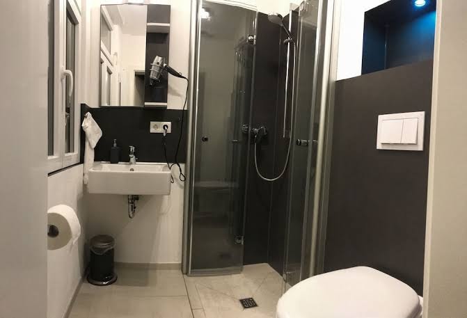 Zur Fledermaus Hotel 3