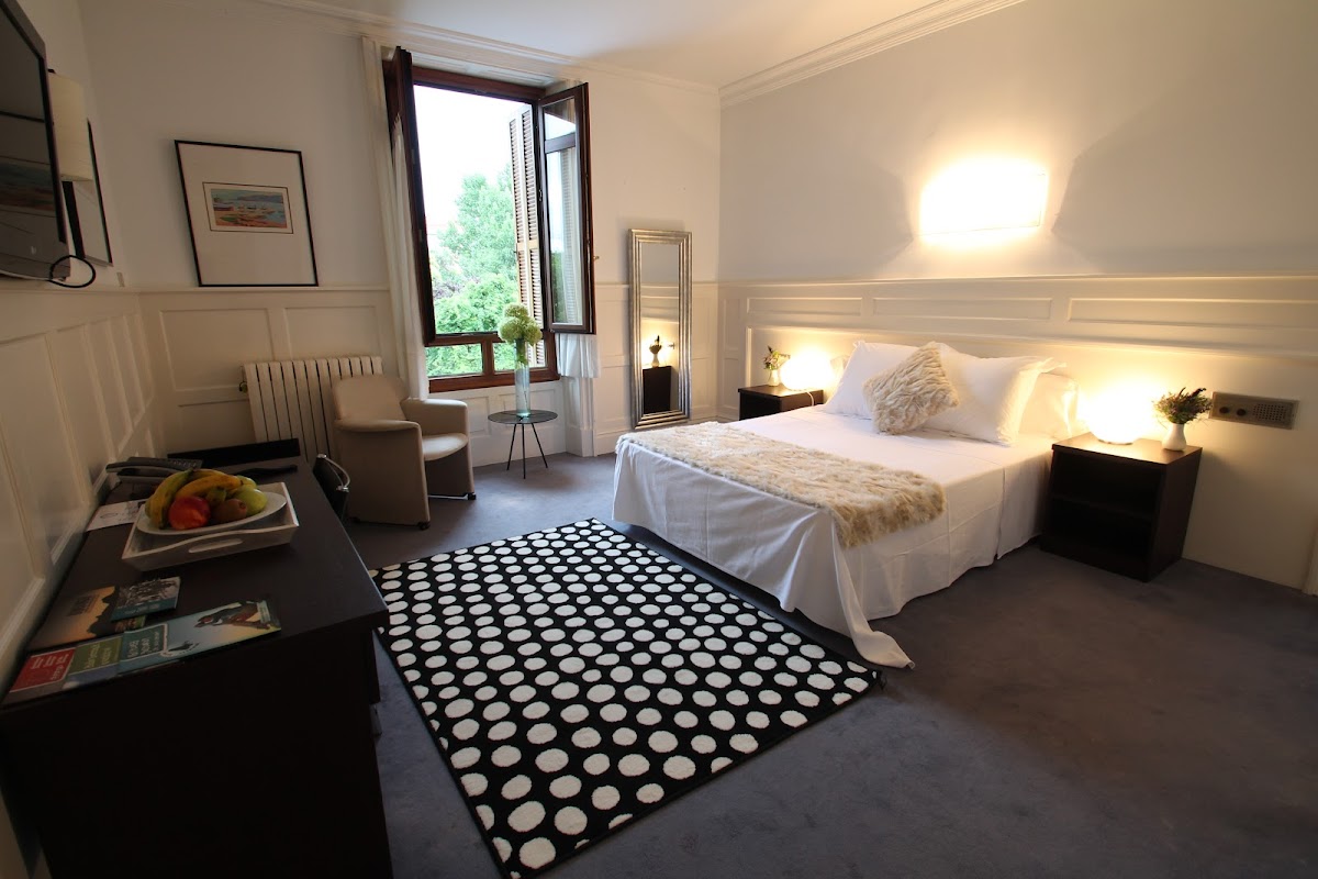 Olajauregi hotela Hotel 2