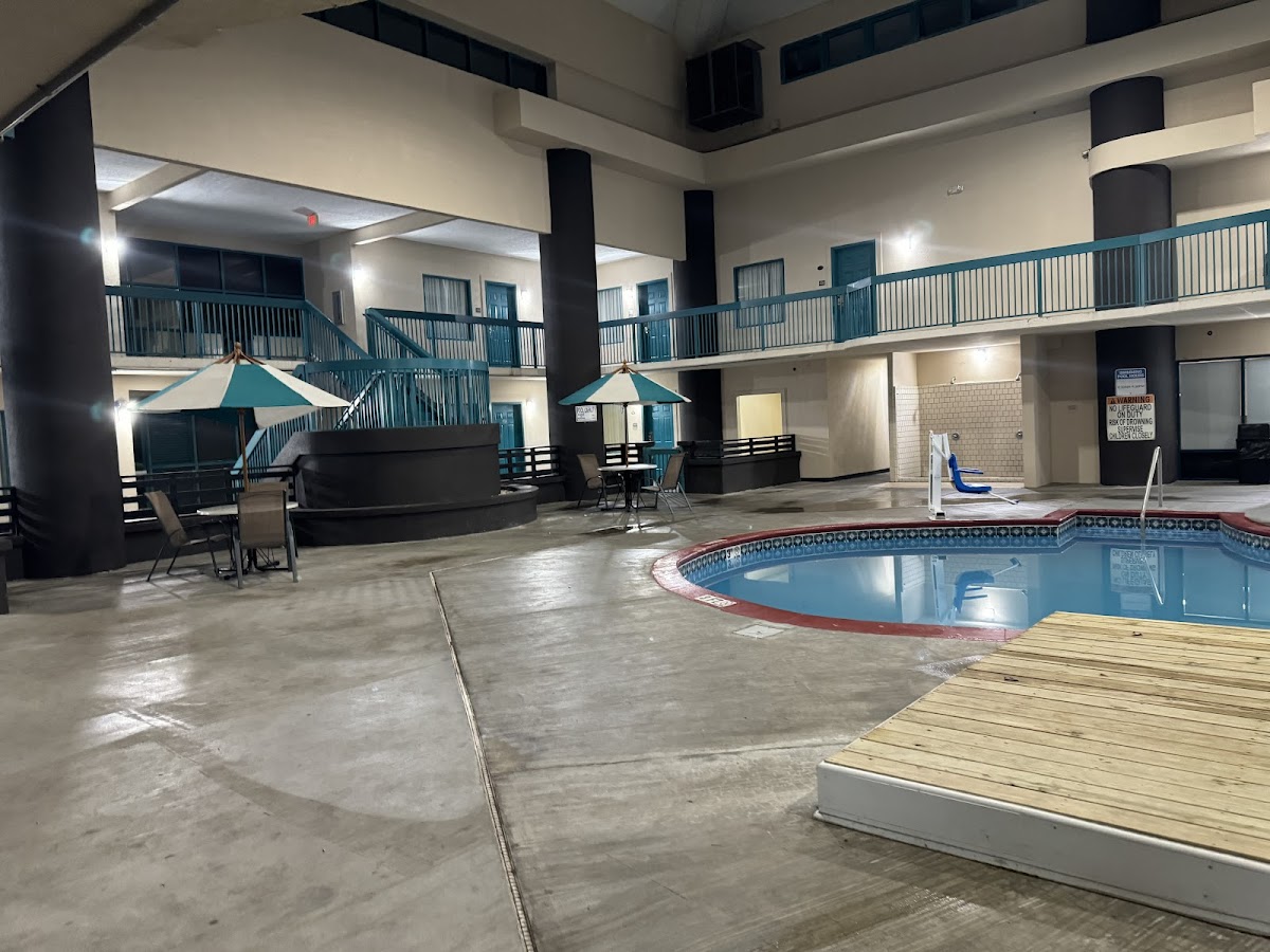 Motel 6 Savannah, GA - Gateway & I-95 Hotel 3