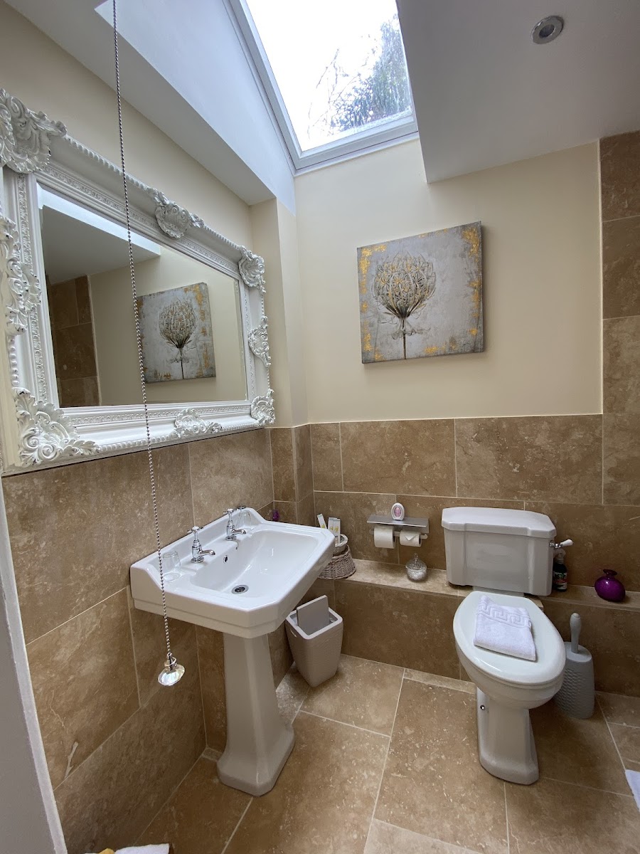 Rooms @ The Usk Hotel 3