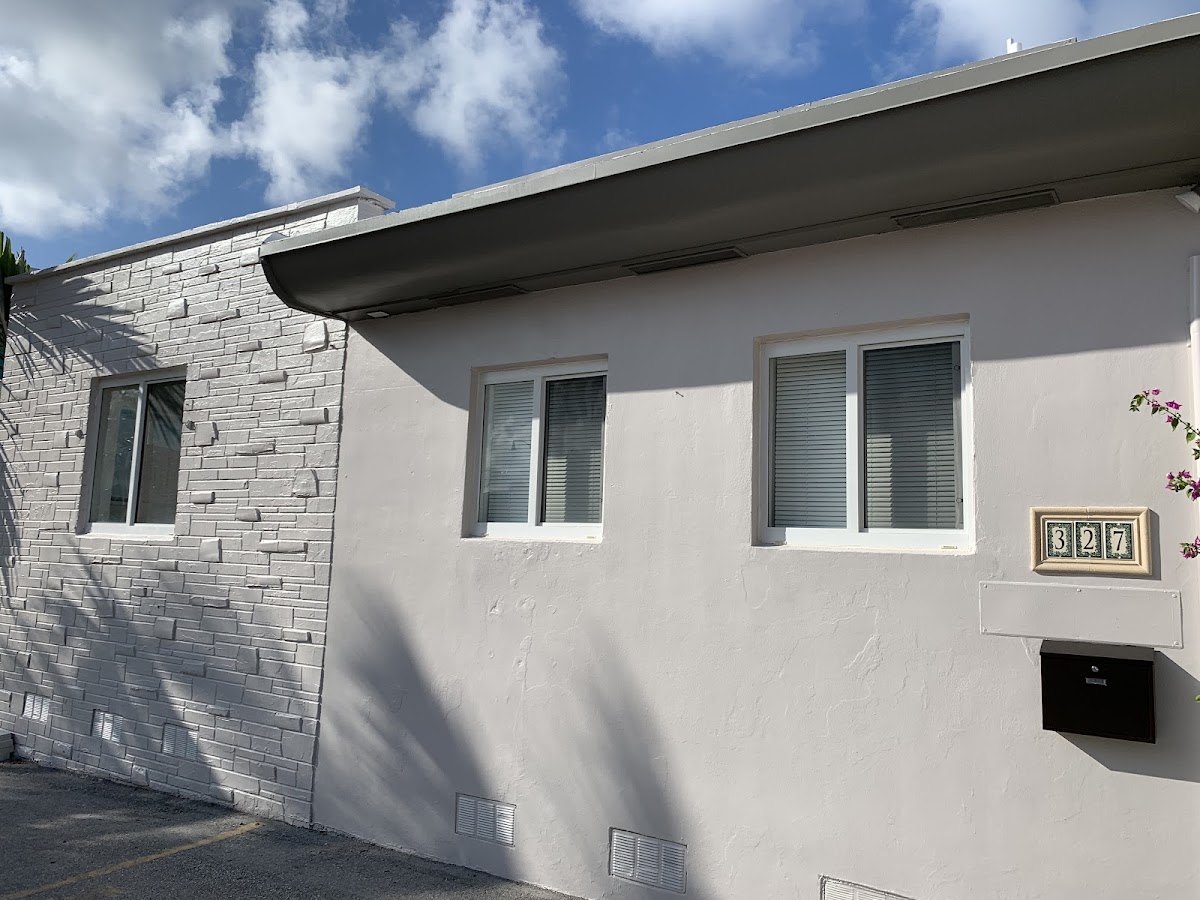 Tiana Beach Inn Hotel 3
