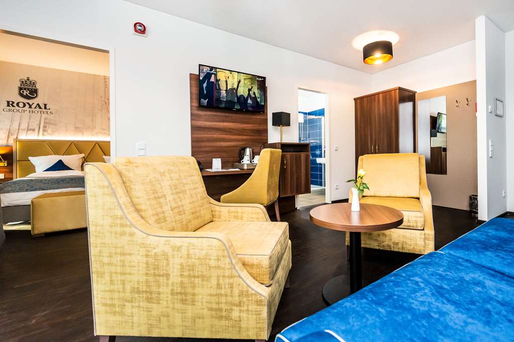 Best Western Plus Royal Suites Hotel 2