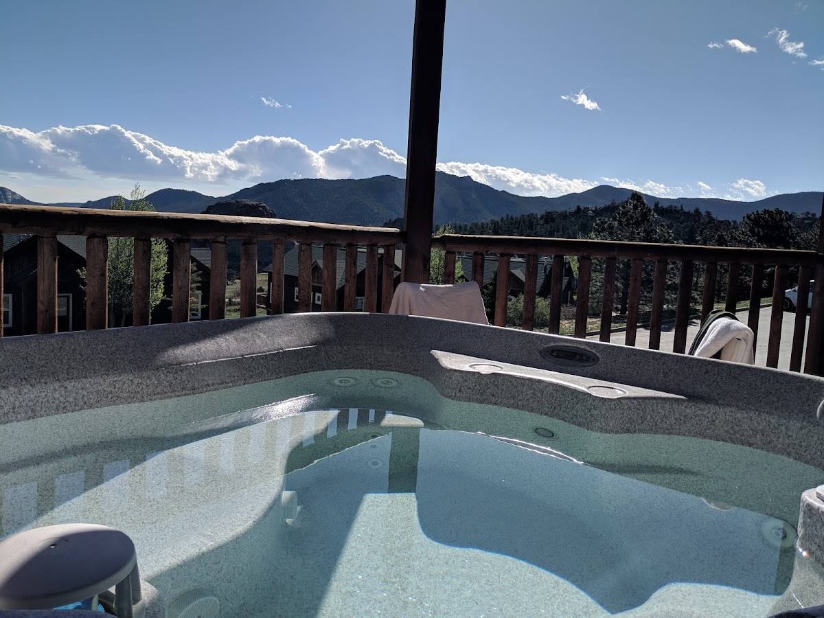 Mary's Lake Lodge Hotel 3
