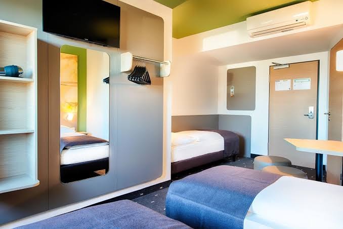 B&B HOTEL Baden-Airpark Hotel 3